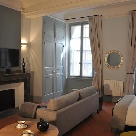 Voltaire Apartament